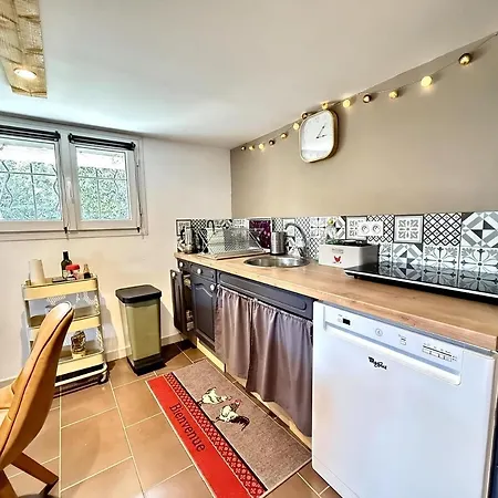 Cozy - Jardin - Terrasse Ombragee Apartment